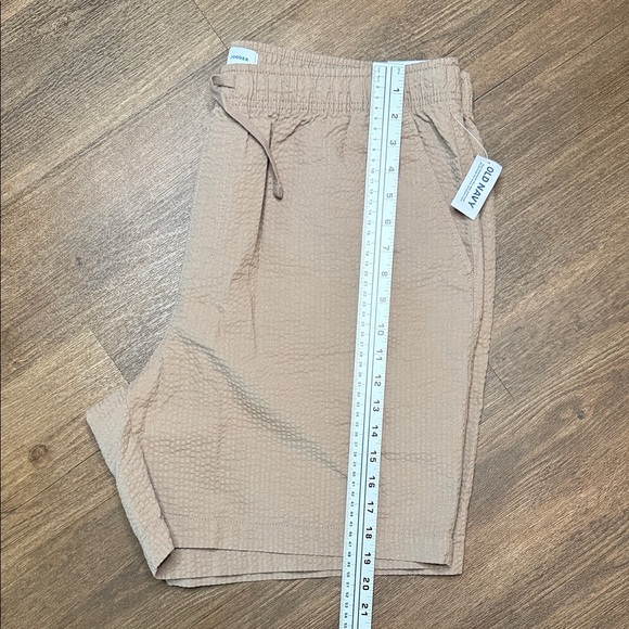 Old Navy Tan Jogger shorts - Picture 4 of 6
